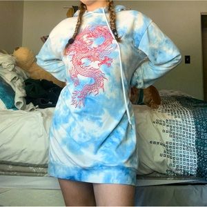 Blue and red dragon sweater 🐲♥️🦋